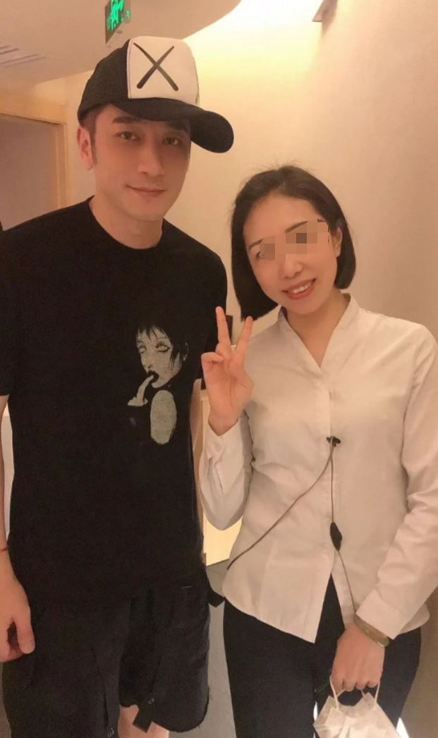 陈小春林峯刘恺威难得相聚吃饭 与吴卓羲等香港艺人齐聚参加综艺休闲区蓝鸢梦想 - Www.slyday.coM 陈小春林峯刘恺威难得相聚吃饭 与吴卓羲等香港艺人齐聚参加综艺休闲区蓝鸢梦想 - Www.slyday.coM