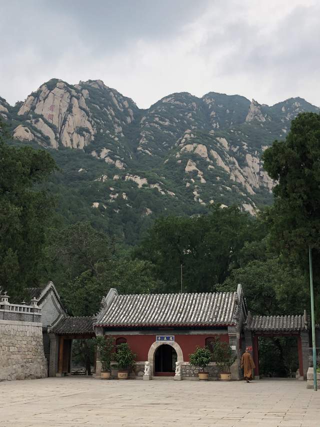 寺庙比社会还乱!出家12年后,北大数学天才为何还俗?休闲区蓝鸢梦想 - Www.slyday.coM 寺庙比社会还乱!出家12年后,北大数学天才为何还俗?休闲区蓝鸢梦想 - Www.slyday.coM