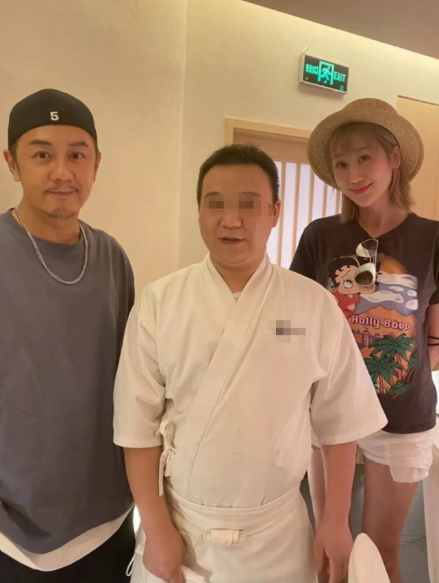 陈小春林峯刘恺威难得相聚吃饭 与吴卓羲等香港艺人齐聚参加综艺休闲区蓝鸢梦想 - Www.slyday.coM 陈小春林峯刘恺威难得相聚吃饭 与吴卓羲等香港艺人齐聚参加综艺休闲区蓝鸢梦想 - Www.slyday.coM