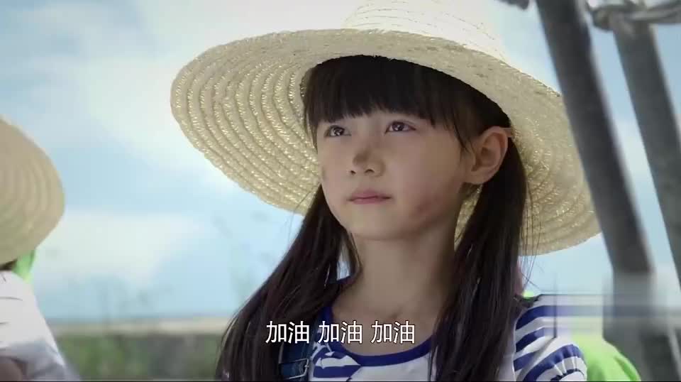 虎妈猫爸罗素搬来农场基地被壁虎吓了一跳茜茜乐坏了