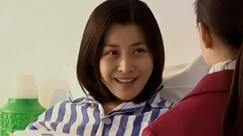 马大帅牛二跑来医院看玉芬动手动脚的吓得小翠急忙去叫人