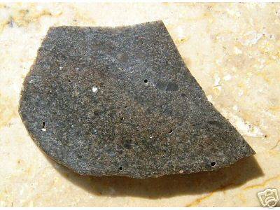 深棕色月球陨石__财经头条