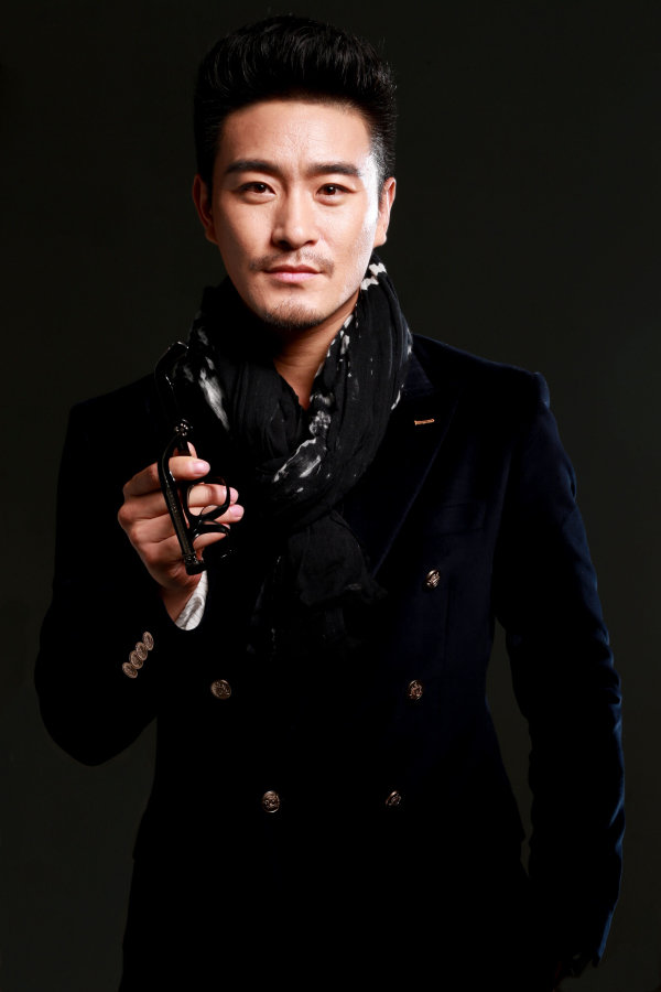 樊昊仑首支单曲《兄弟情》上线,著名音乐人张峻品、方辉操刀制作休闲区蓝鸢梦想 - Www.slyday.coM 樊昊仑首支单曲《兄弟情》上线,著名音乐人张峻品、方辉操刀制作休闲区蓝鸢梦想 - Www.slyday.coM