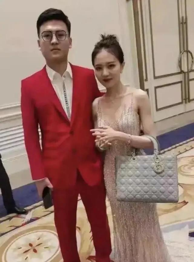 项思醒与徐振宇一起回台州,向男方父母道歉|张科峰|徐振宇|台州_新浪