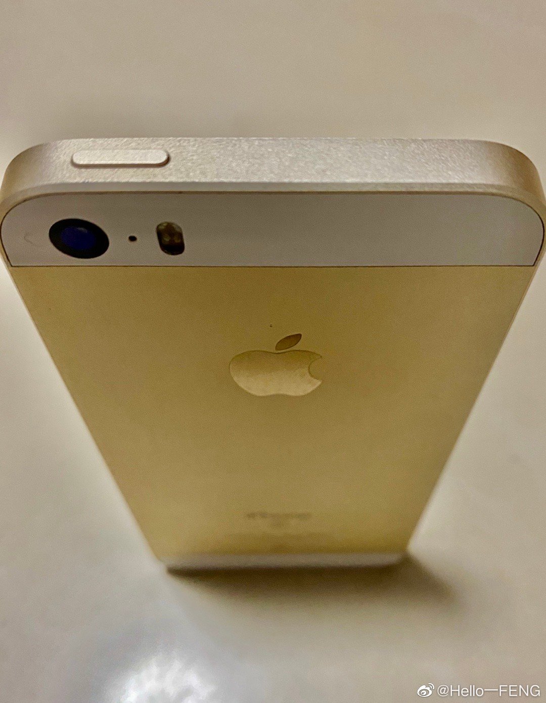 iphone se 二代今开售,回味一下我的"土豪金"