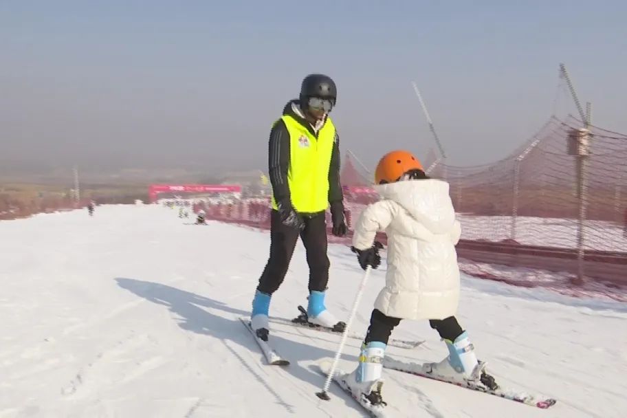 黄山无极雪及关联方因涉嫌传销被法院冻结金额1