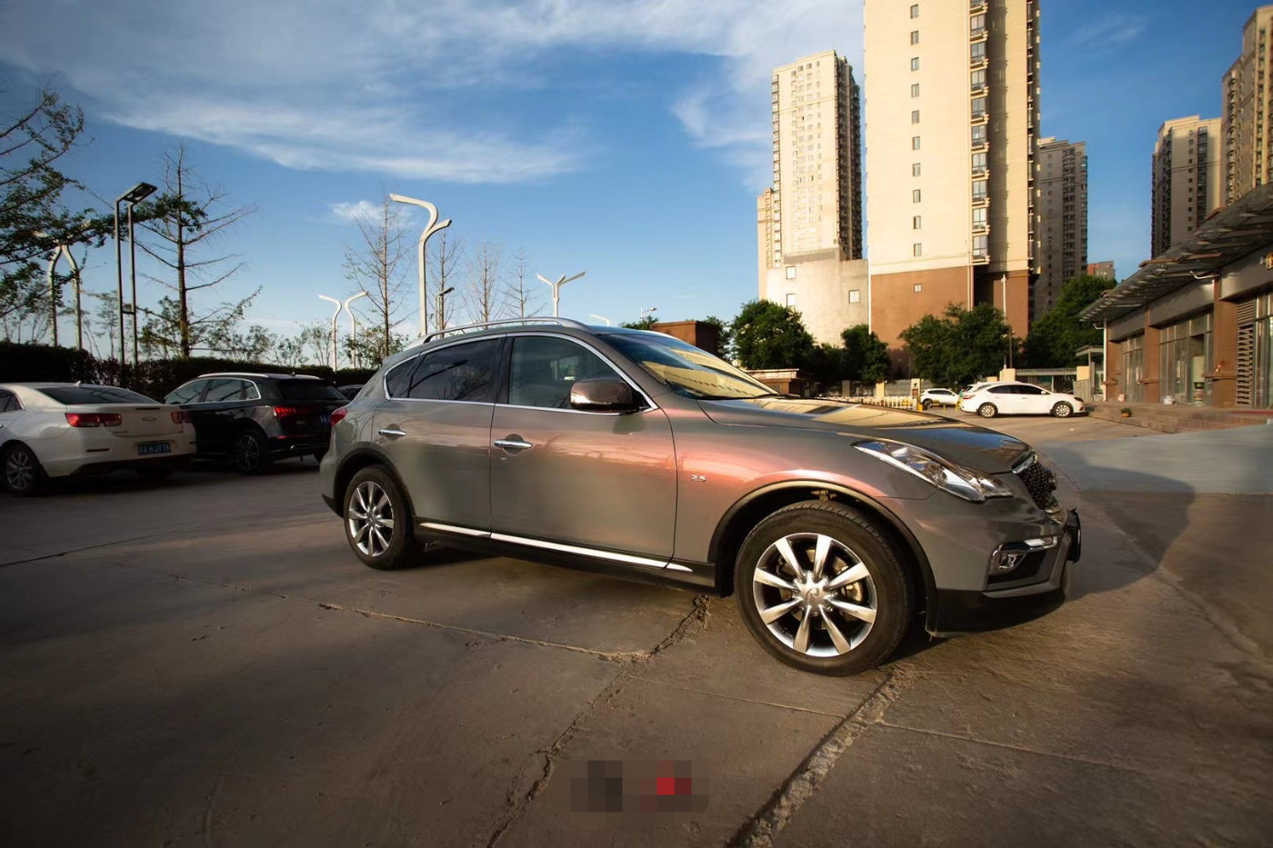 膜呗改色案例英菲尼迪qx50改色星空魅影灰有种特别的感觉