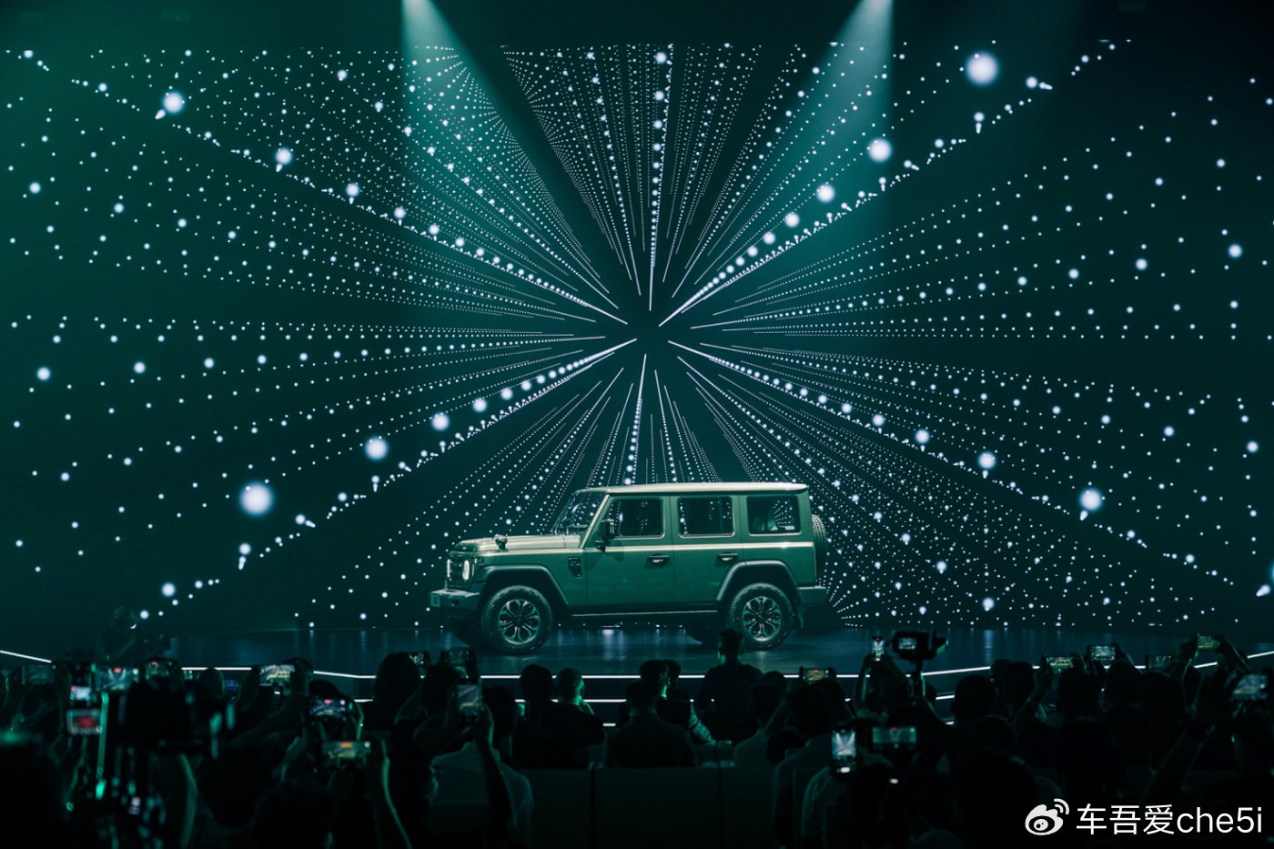 以经典致敬经典 212越野车品牌焕新出发