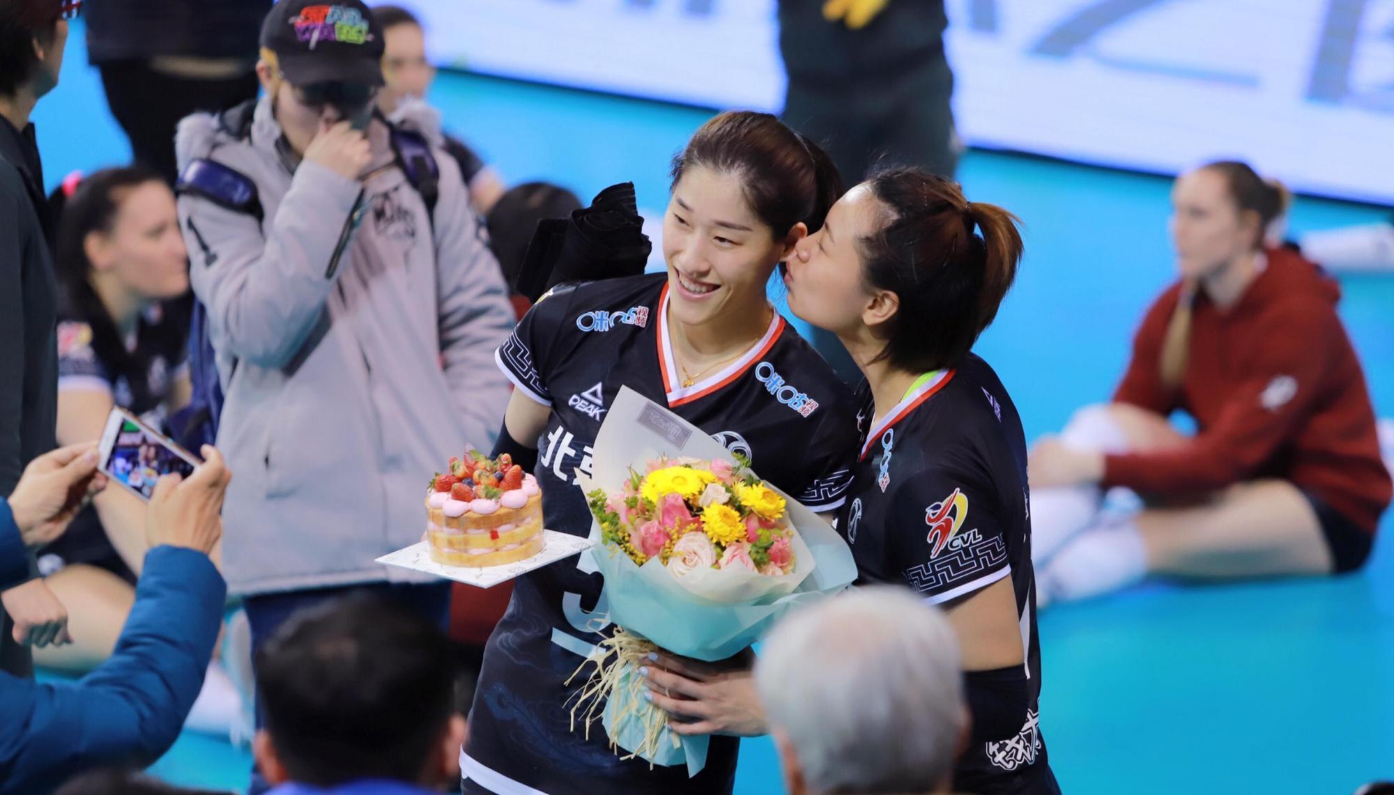 刘晓彤宣布退役消息!结束二十年排球职业生涯,里约奥运夺冠功臣