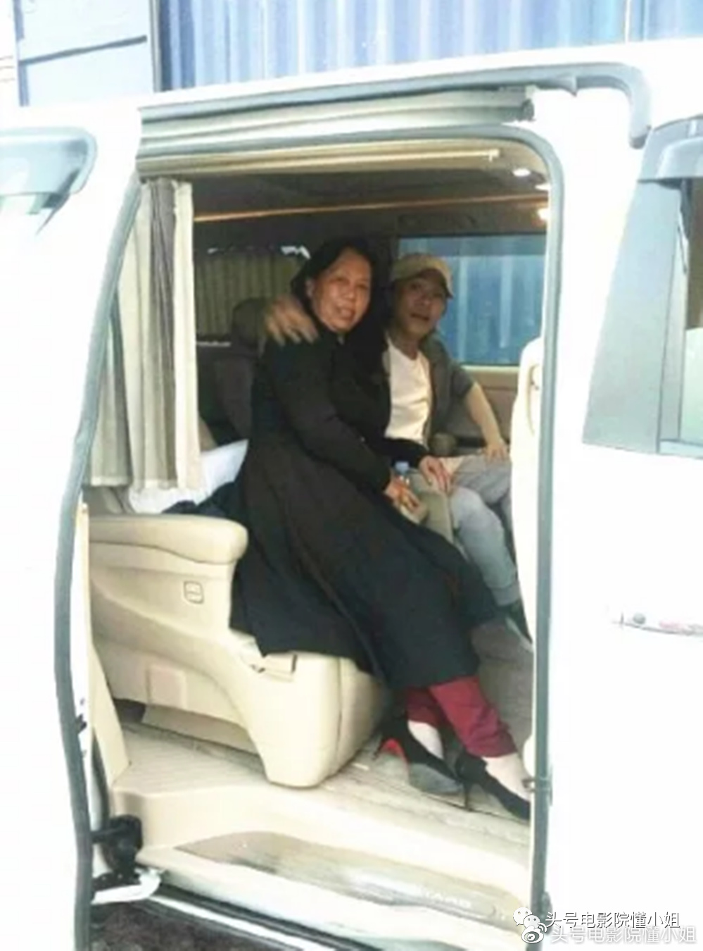 《功夫2》真要拍了?周星驰《美人鱼2》拍完已4年,为何不上映休闲区蓝鸢梦想 - Www.slyday.coM 《功夫2》真要拍了?周星驰《美人鱼2》拍完已4年,为何不上映休闲区蓝鸢梦想 - Www.slyday.coM