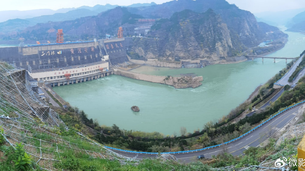 河南三门峡：一脚踏两省•万里黄河第一坝|万里黄河|三门峡|三门峡大坝_新浪新闻