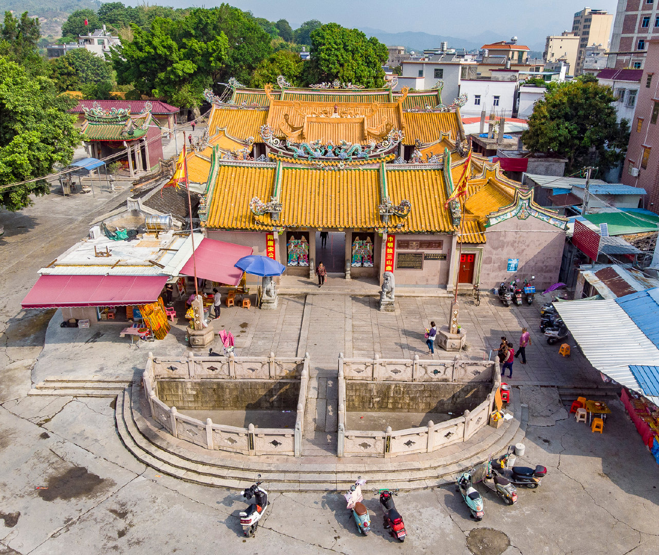 三山国王庙又名三山祖庙,俗称大庙,三山国王是潮汕及台湾潮籍民众所奉