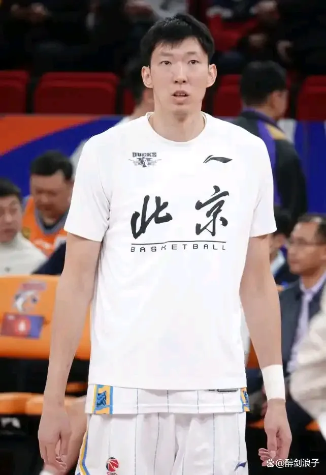 当“亿元先生”遇上“生活赢家”:周琦与北京首钢的价值错位|篮板|球迷|职业生涯|规划|生活家_新浪体育_新浪新闻