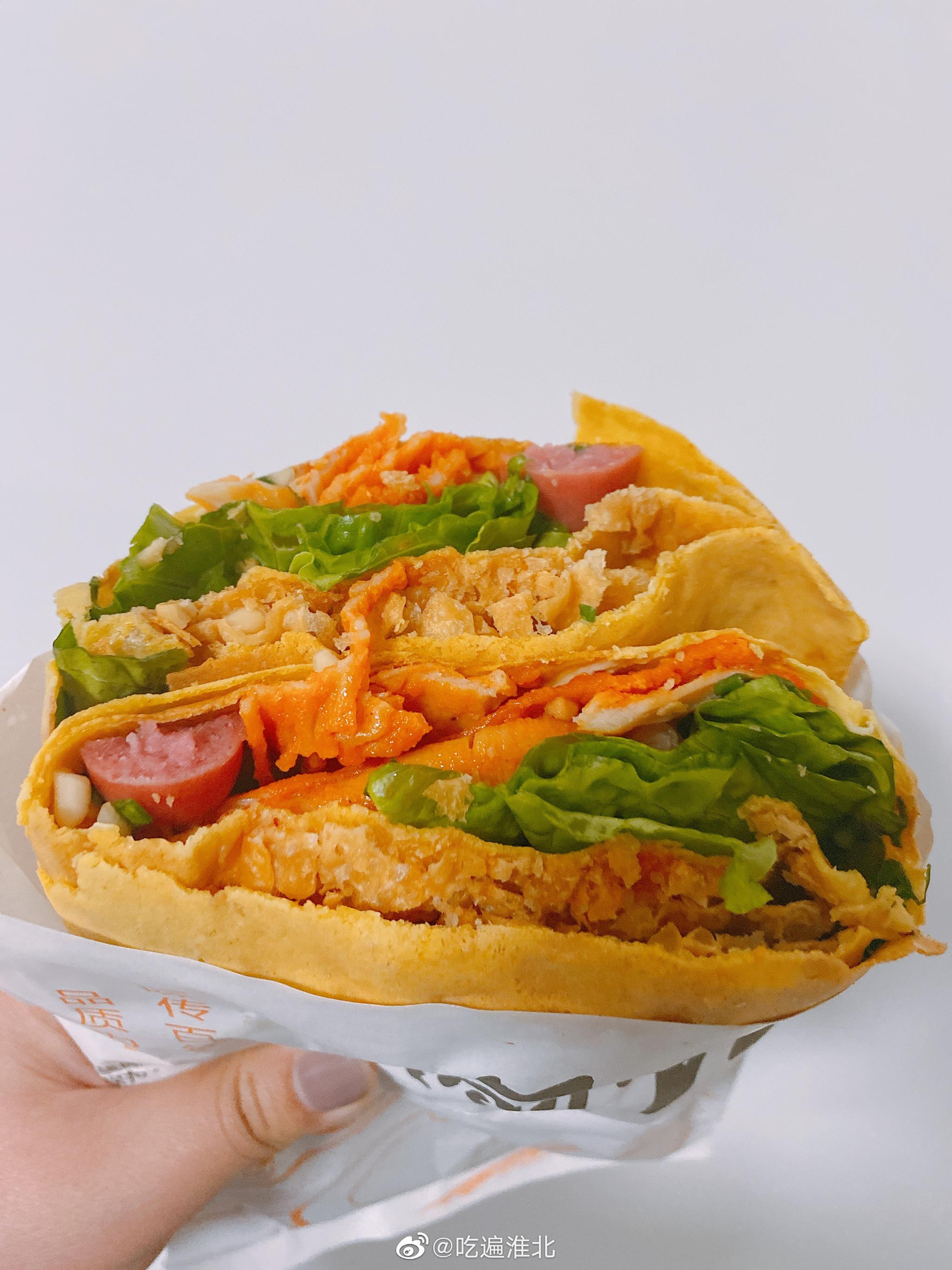 大煎饼了解一下,真的是超大个,装的满满的