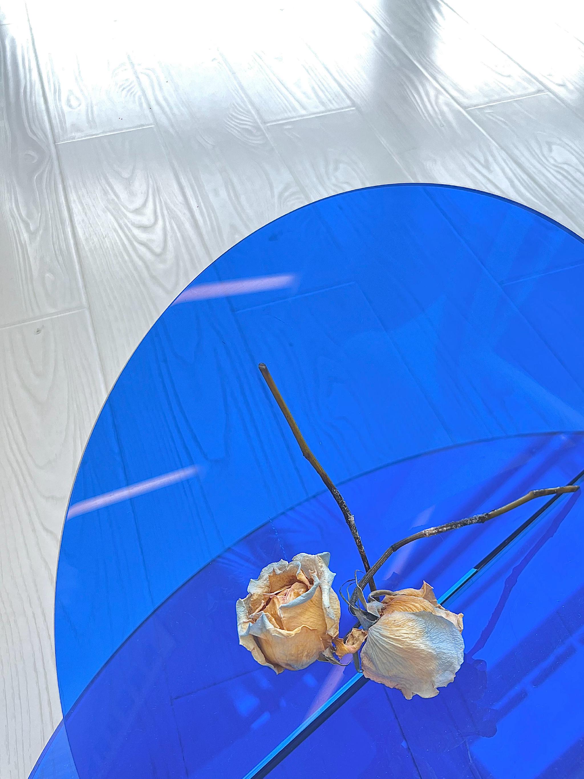 是浅色连衣裙 是披肩长发 是小时候最想成为的漂亮姐姐的样子🌀……休闲区蓝鸢梦想 - Www.slyday.coM