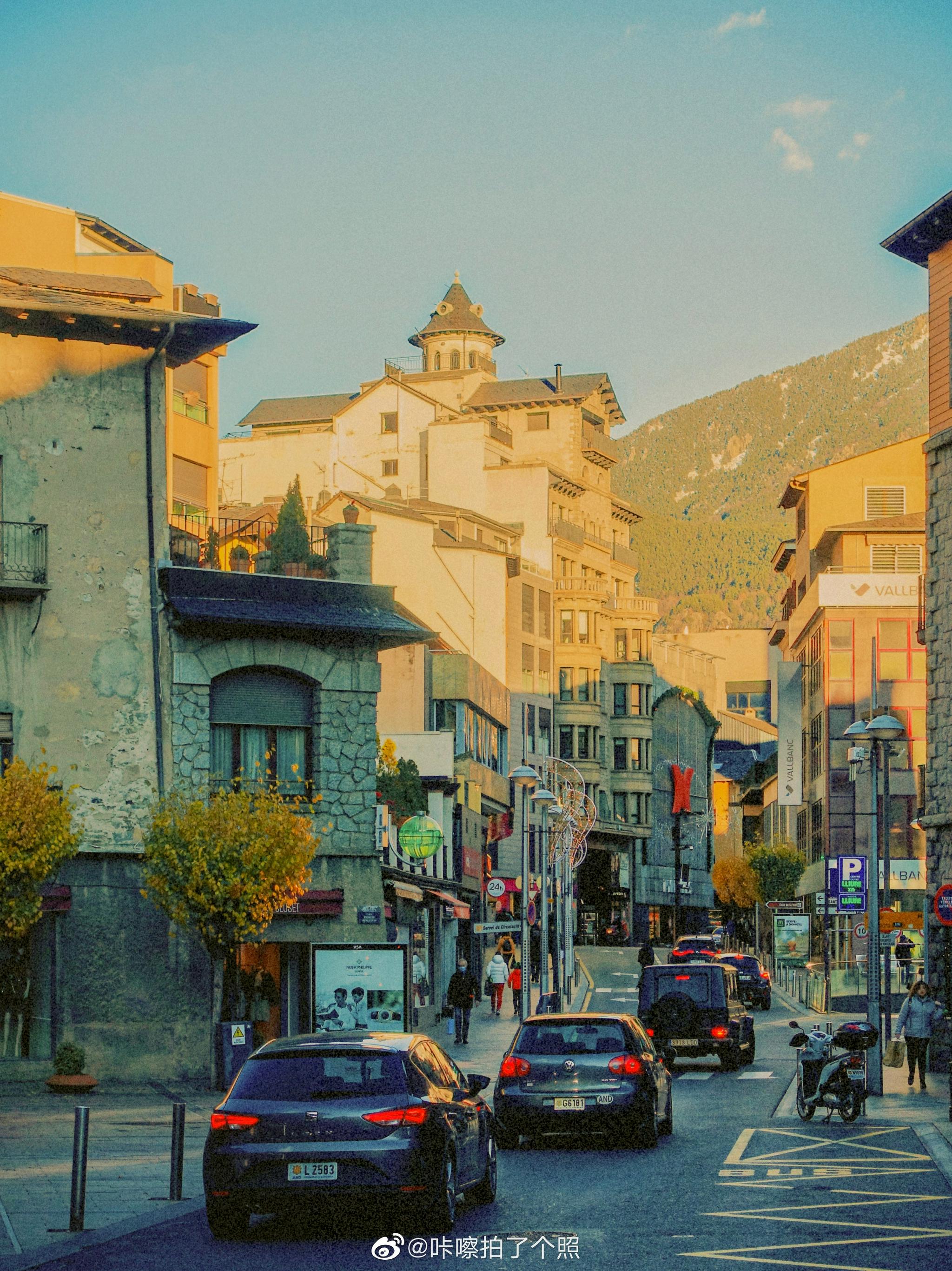 安道尔的冬日街道 到处都藏着亮晶晶__财经头条