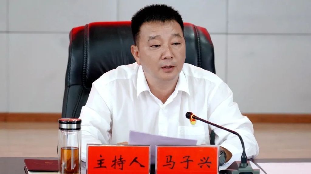 保山市文明办主任范红玉作要求.中