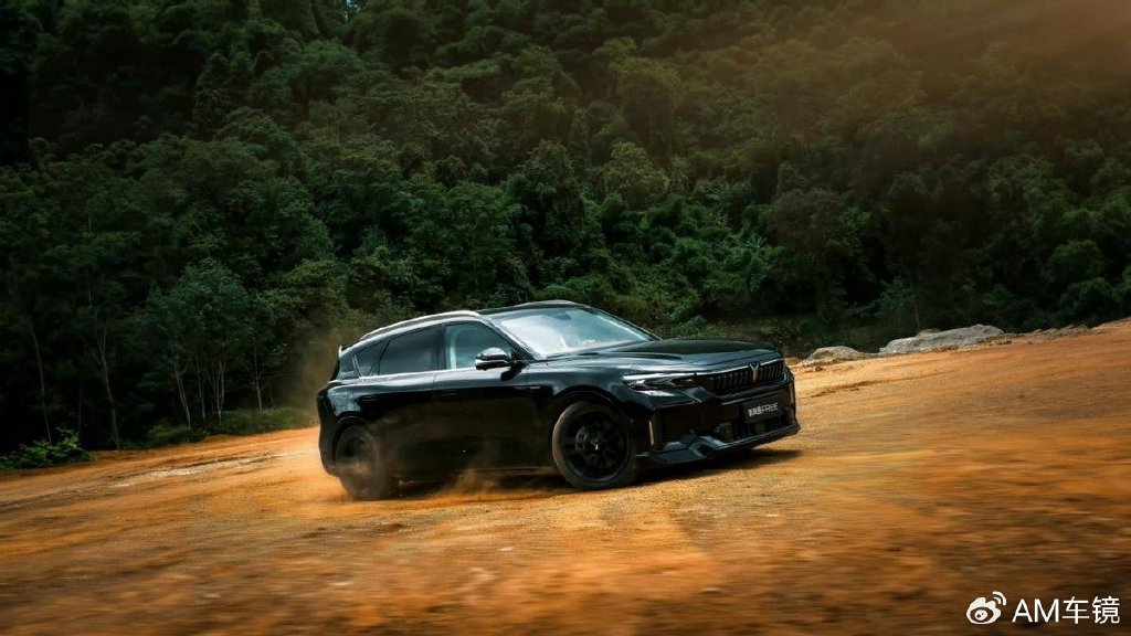 增程大五座SUV 新岚图FREE对比新问界M7谁才是最优选