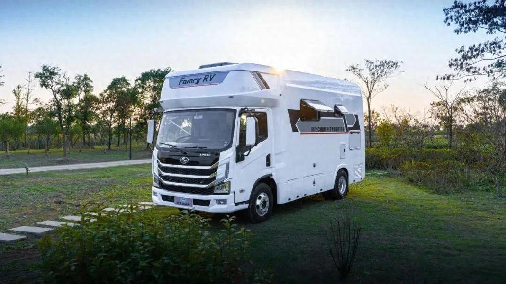 2698万高性价比轻卡房车法美瑞海角七号冠军横床版