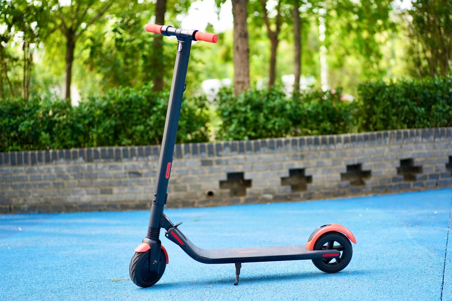 九号电动滑板车es1l体验1499元的入门高颜值滑板车