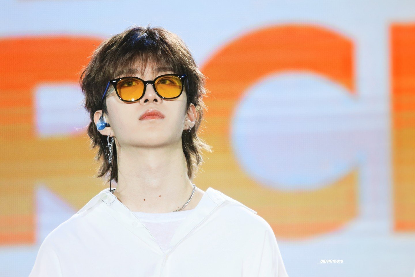 范丞丞真的好适合狼尾发型呀舞台妆真的好帅太有范儿了