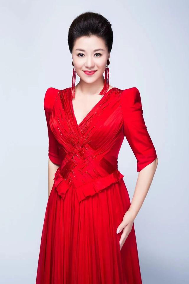 著名歌唱家王丽达倾情演唱北京广播电视台315晚会主题曲《共有的责任