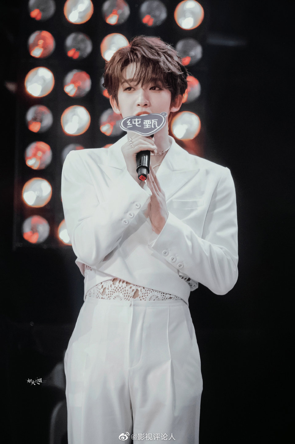 海外网友对刘宇一公舞台莲的评价