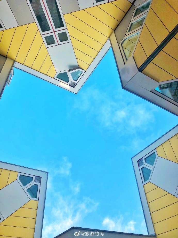 跟着@旅游约吗 来看看鹿特丹奇怪的房子——魔方屋