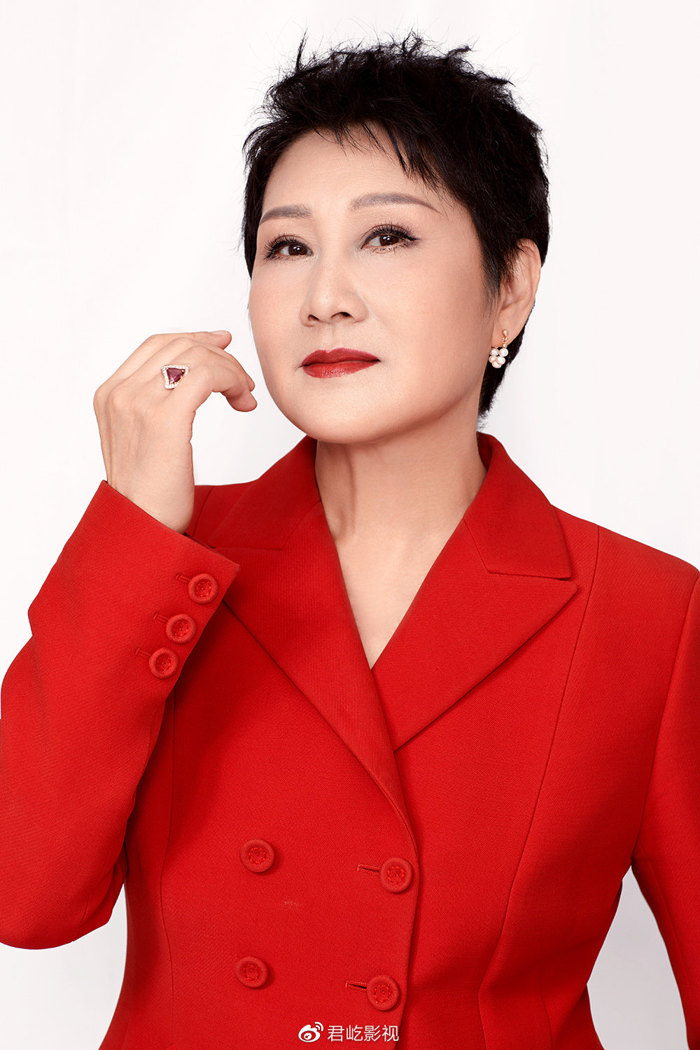 张凯丽获年度口碑演员奖 直言口碑是演员前行的动力|人世间|张凯丽|口碑_新浪新闻