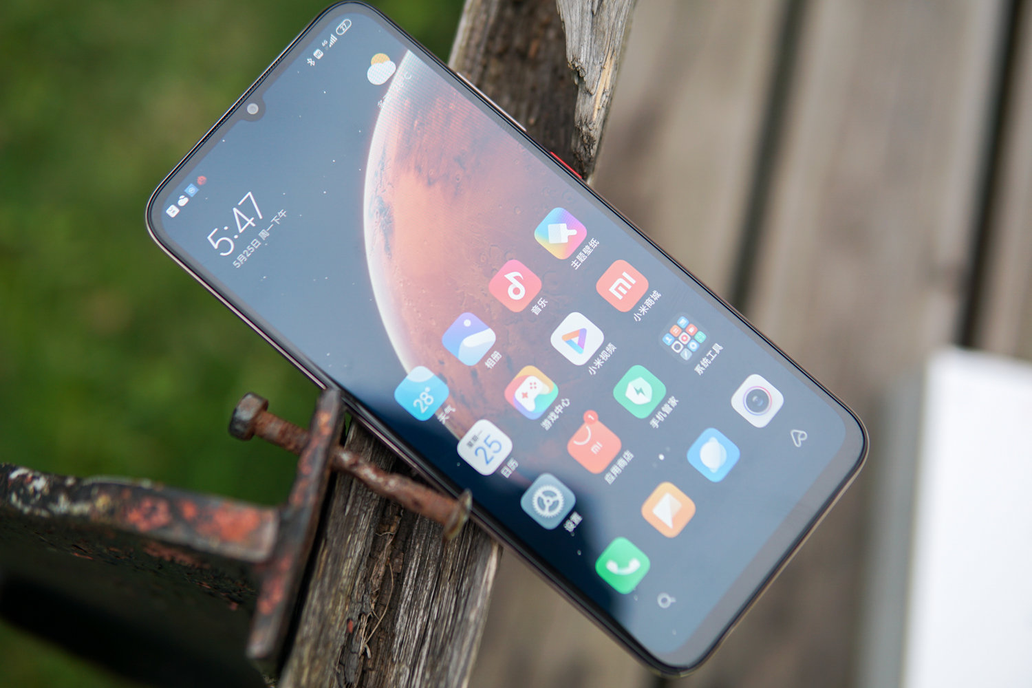 三星amoled屏4520mah跌至1399元发布半年依然很能打