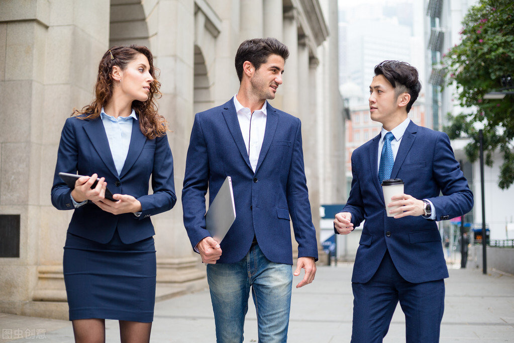 学霸型职场新人入职新单位最容易犯的一个错