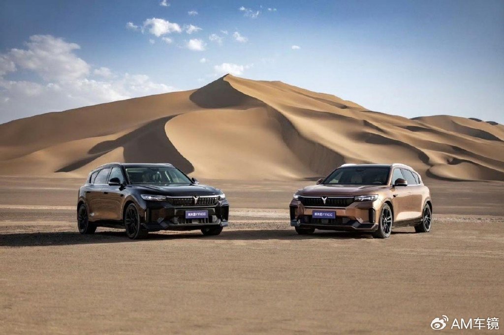 增程大五座SUV 新岚图FREE对比新问界M7谁才是最优选
