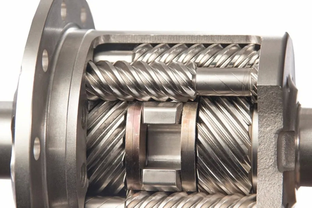 奥迪弃用托森quattro，真是为了省钱？