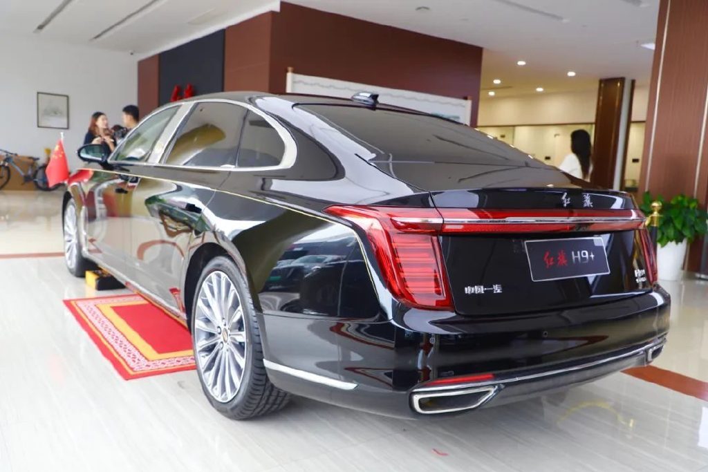 探店红旗h9来济南了轴距超奔驰s级顶级奢华星空顶