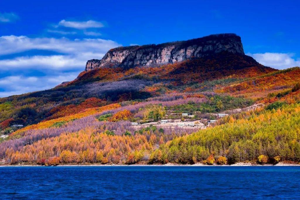 一个夏天都没出门？不如做一回“第一个看秋色的人”，可好？休闲区蓝鸢梦想 - Www.slyday.coM