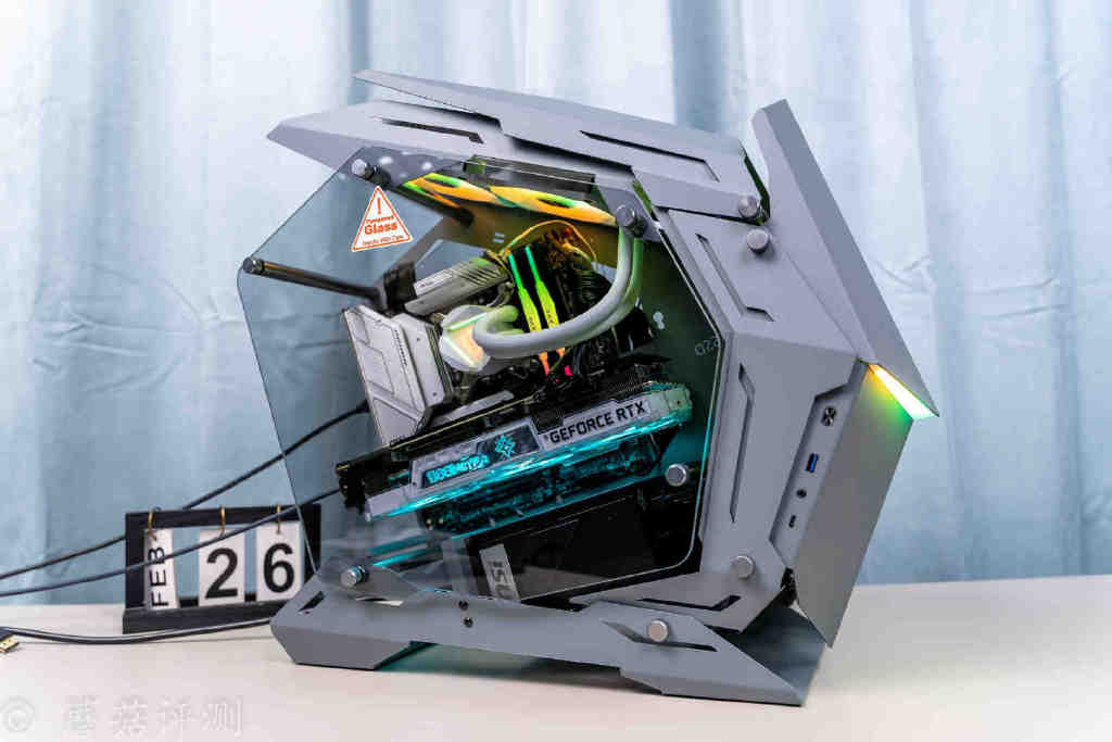 外观酷炫用料厚实乔思伯jonsbomod3mini电竞机箱评测