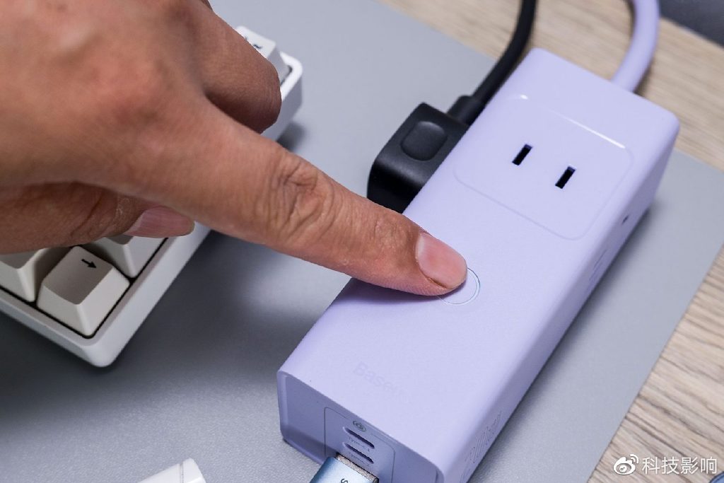 倍思灵傲系列20W Lite插线板评测：实用性与安全性兼备__财经头条