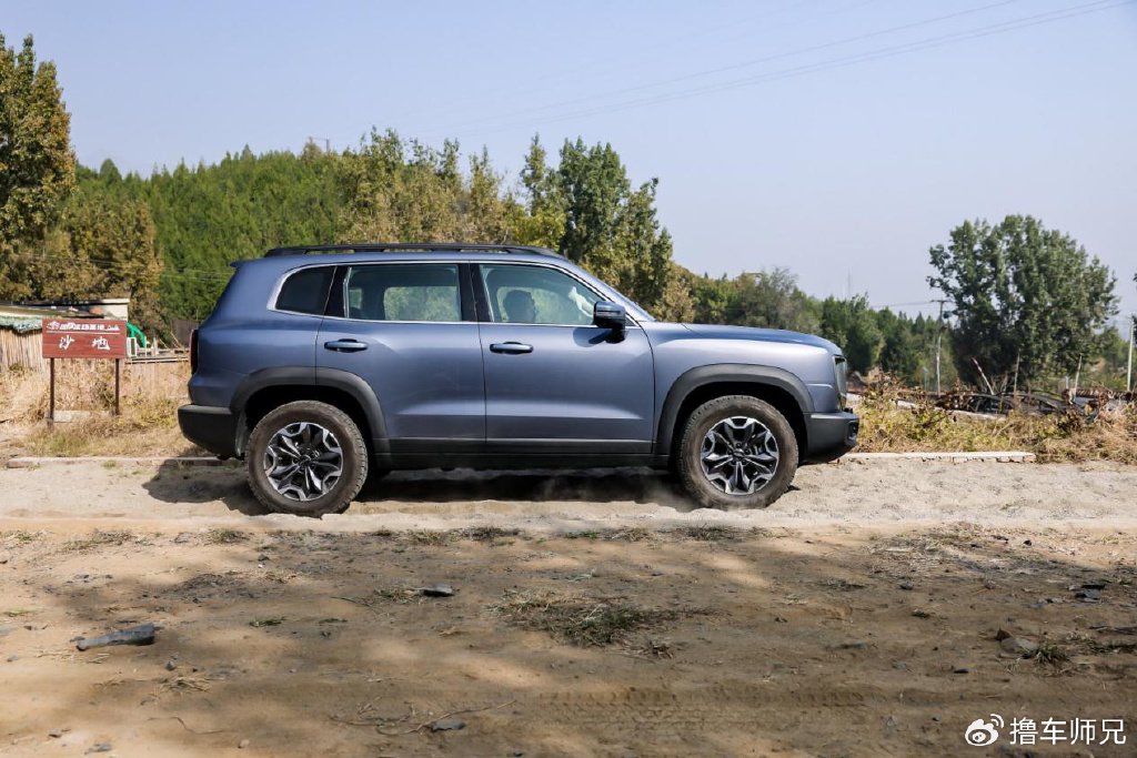 轻越野suv的野性释放带锁的哈弗大狗了解一下