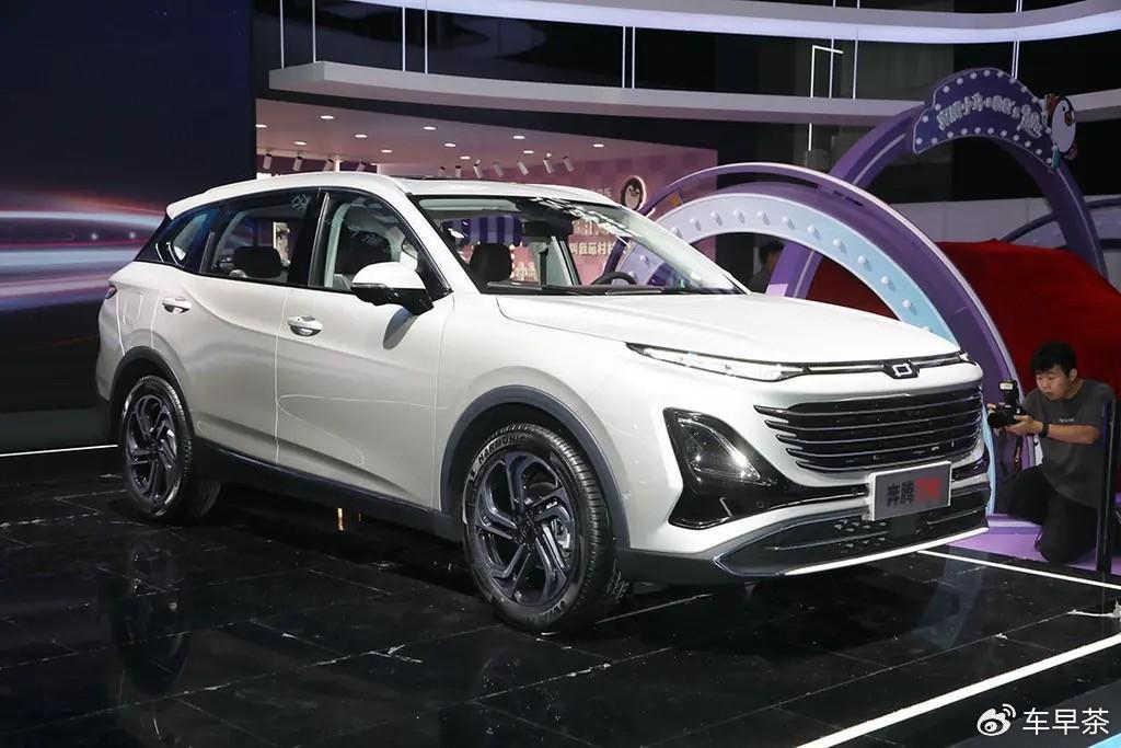 一汽奔腾双子星降价,奔腾b70售7.59万元起,奔腾t90售8.89万元起