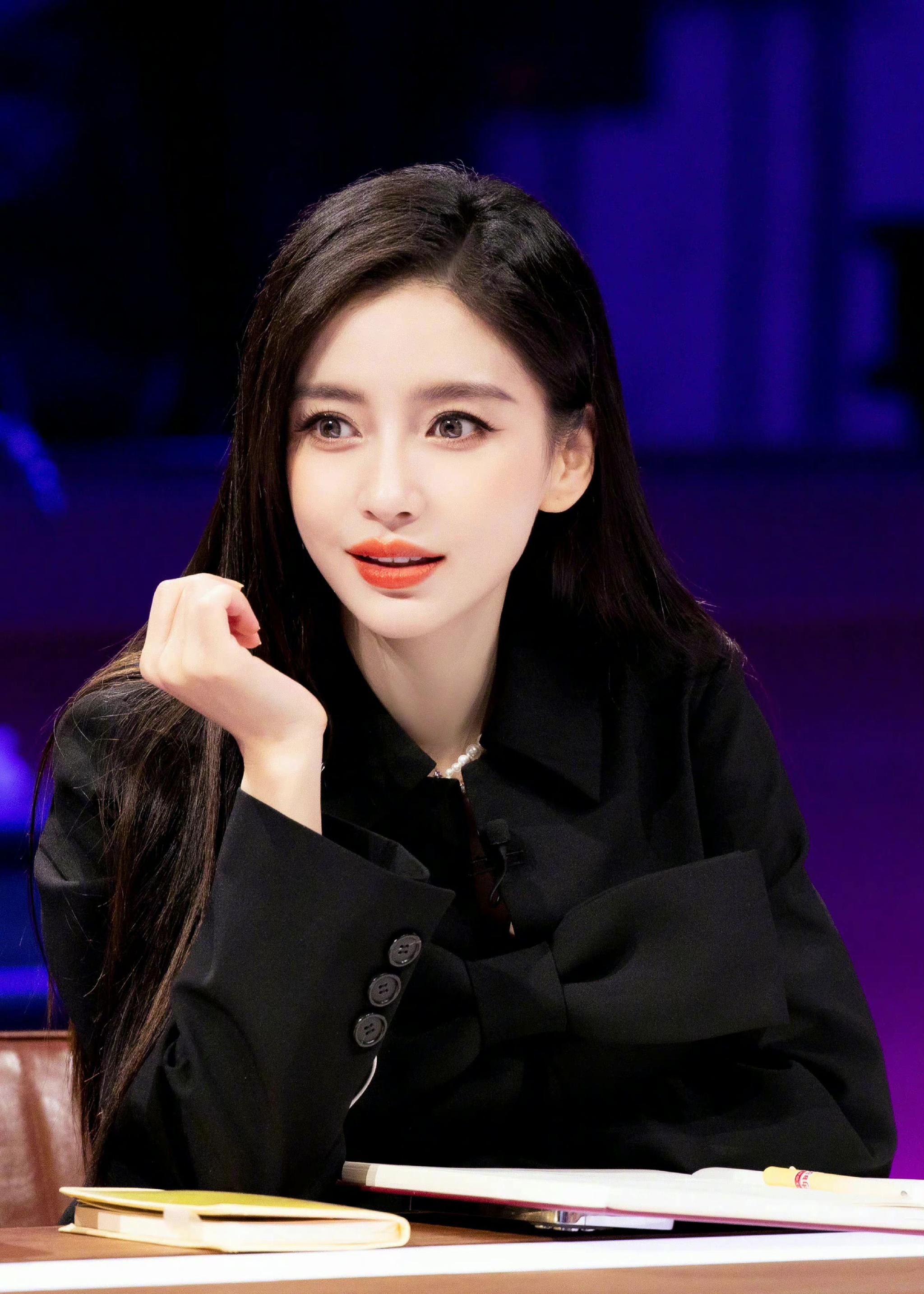 杨颖心动的信号最新造型剧照