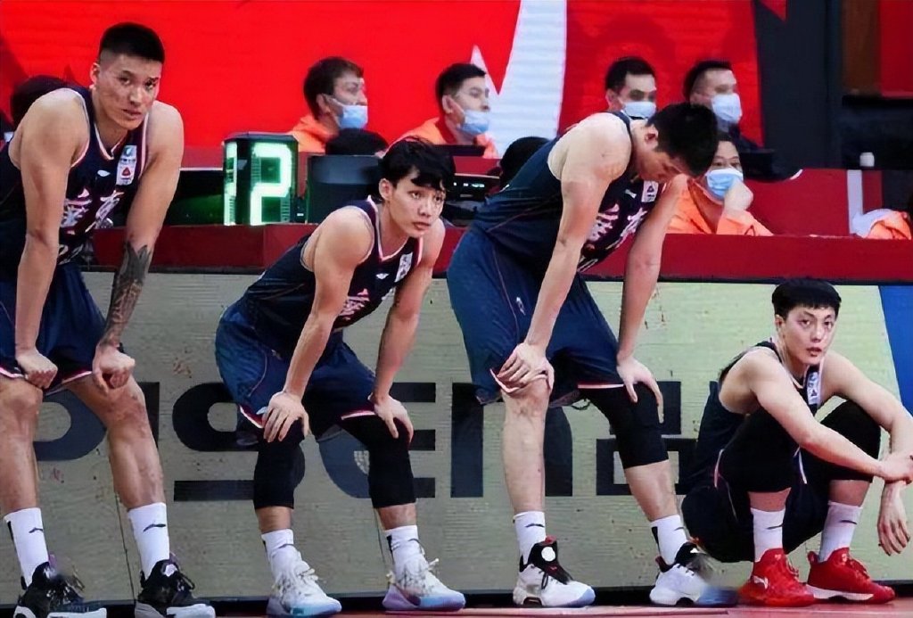 怕啥来啥,广东男篮29人有感染风险,只怨杜锋外甥,打不了季前赛休闲区蓝鸢梦想 - Www.slyday.coM 怕啥来啥,广东男篮29人有感染风险,只怨杜锋外甥,打不了季前赛休闲区蓝鸢梦想 - Www.slyday.coM