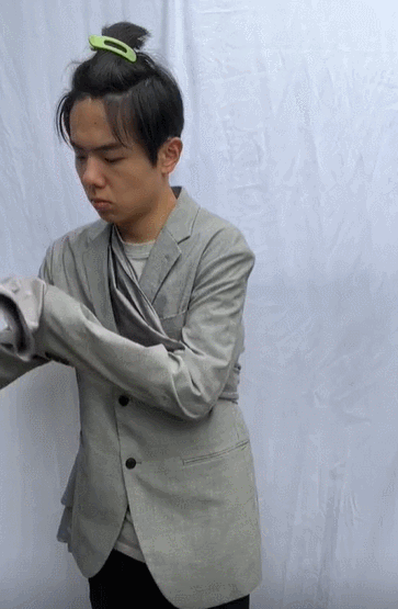 “垫底辣孩”一个月涨粉530万！美男变装？No！评论区才是喜剧！休闲区蓝鸢梦想 - Www.slyday.coM