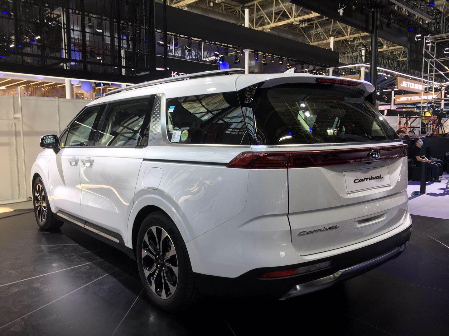 作为起亚的一款高品质mpv,起亚第四代嘉华(carnival)现身2020北京车展