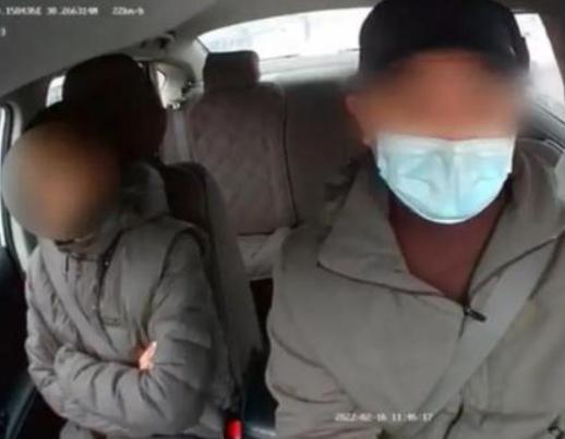 网约车司机接到警察通知开免提：车上乘客是逃犯！双方瞬间都懵了休闲区蓝鸢梦想 - Www.slyday.coM