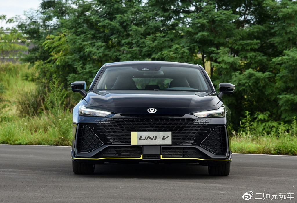 面对大众朗逸，为何许多人却选择了另外2款国产车？