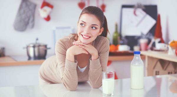 牛奶是个宝,爸妈都说好?但对于这4类人,牛奶可不能随便乱喝休闲区蓝鸢梦想 - Www.slyday.coM 牛奶是个宝,爸妈都说好?但对于这4类人,牛奶可不能随便乱喝休闲区蓝鸢梦想 - Www.slyday.coM