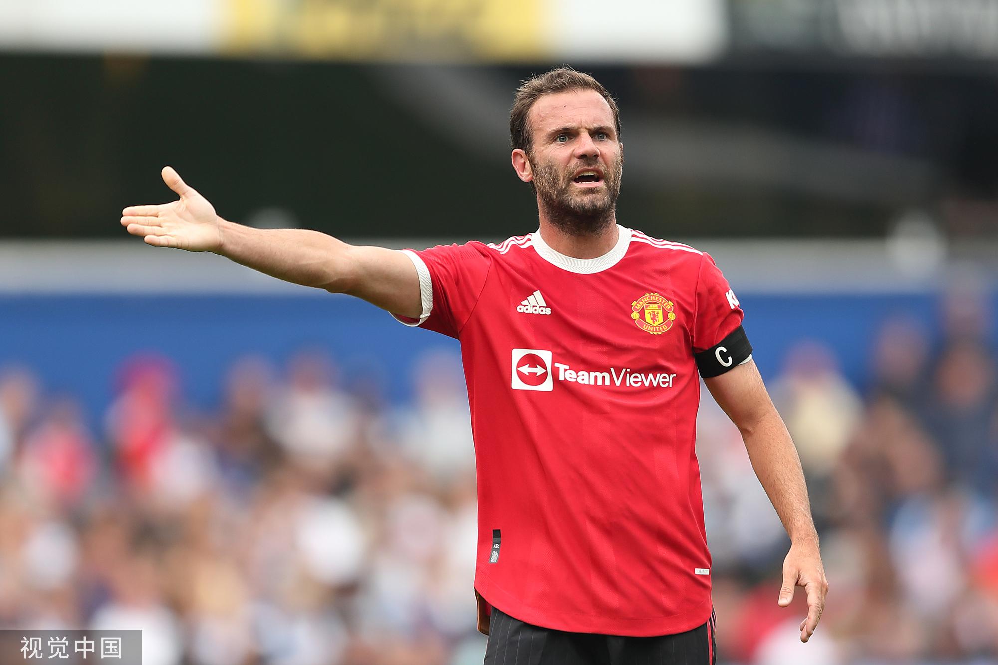 [图]林加德闪电破门 曼联连丢4球2-4负英冠队