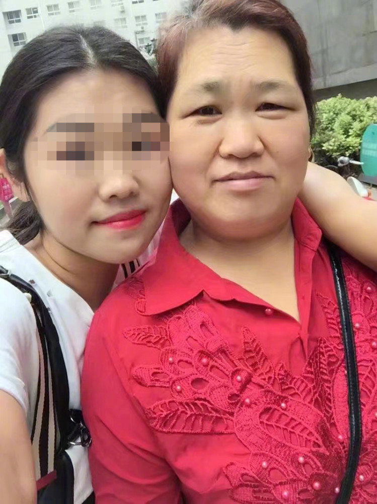 洗碗厂女工热射病死亡,火化时仍欠6万多医药费,工作几乎无休休闲区蓝鸢梦想 - Www.slyday.coM 洗碗厂女工热射病死亡,火化时仍欠6万多医药费,工作几乎无休休闲区蓝鸢梦想 - Www.slyday.coM