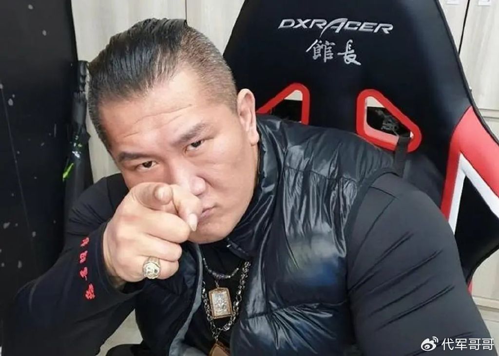 台湾网红陈之汉:曾经的“恶棍”网红馆长,为何成为万人追捧的人气王|大陆|馆长|人气王