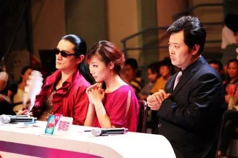 从收视垫底到一夜爆红,河南台的逆袭,让多少一线娱乐卫视脸红?休闲区蓝鸢梦想 - Www.slyday.coM 从收视垫底到一夜爆红,河南台的逆袭,让多少一线娱乐卫视脸红?休闲区蓝鸢梦想 - Www.slyday.coM